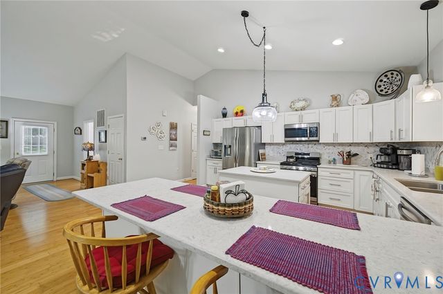 1577 Moody Town Rd, Bumpass, VA 23024
