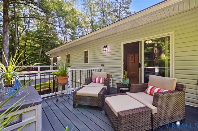 1577 Moody Town Rd, Bumpass, VA 23024