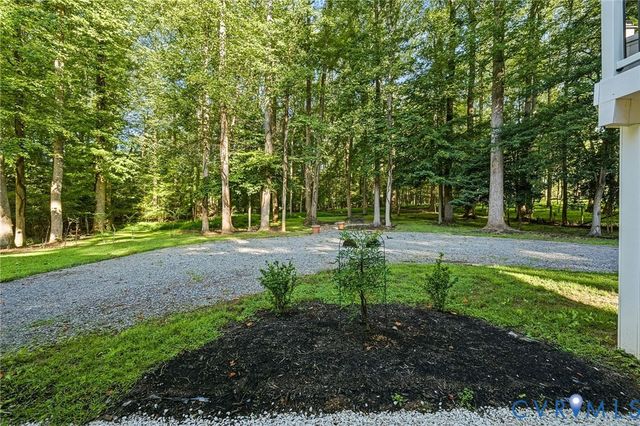 1577 Moody Town Rd, Bumpass, VA 23024