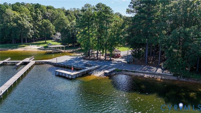 1577 Moody Town Rd, Bumpass, VA 23024