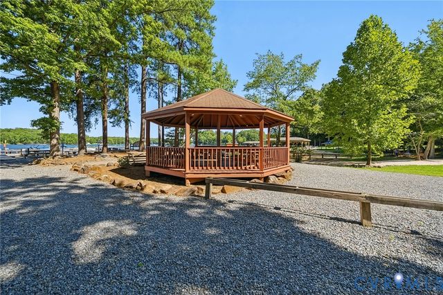 1577 Moody Town Rd, Bumpass, VA 23024