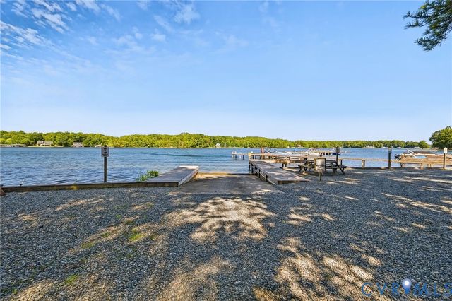 1577 Moody Town Rd, Bumpass, VA 23024