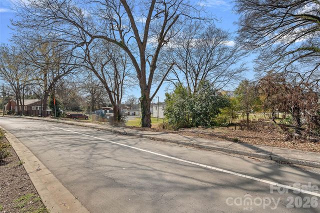 1515 W 5th Street, Charlotte, NC 28216