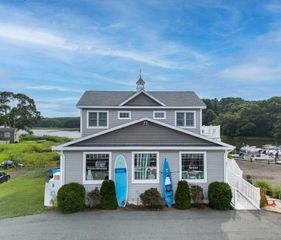 132 Shore Road, Old Lyme, CT 06371