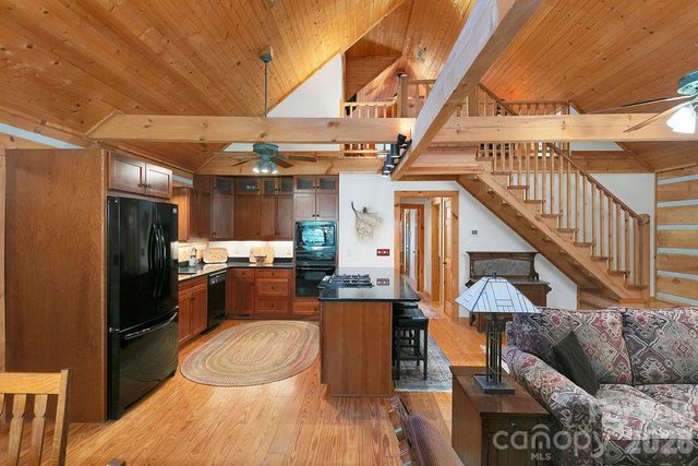 380 Cedar Lane, Brevard, NC 28712