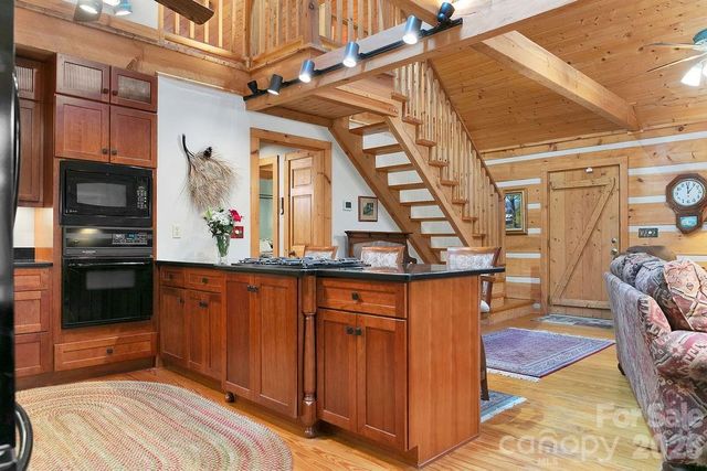 380 Cedar Lane, Brevard, NC 28712