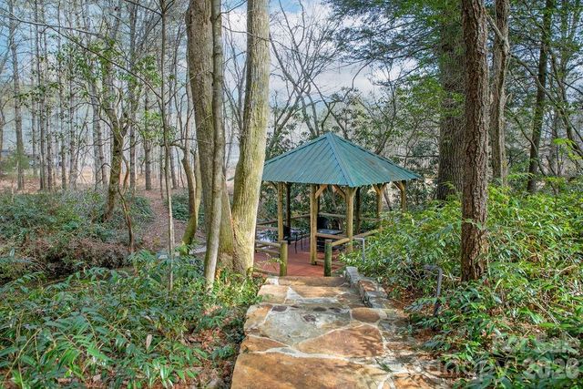 380 Cedar Lane, Brevard, NC 28712