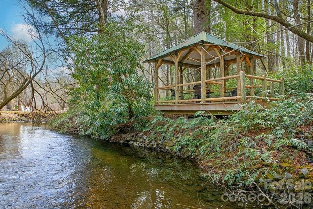 380 Cedar Lane, Brevard, NC 28712