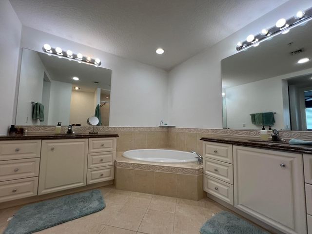 13 Harbour Isles Drive W PH02, Fort Pierce, FL 34949