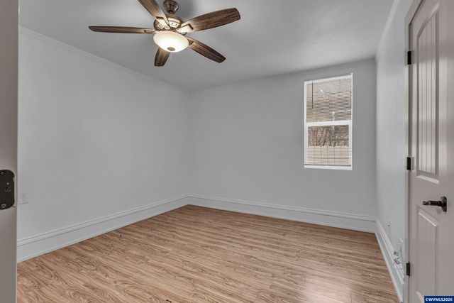 621 SE 4TH Av, Albany, OR 97231