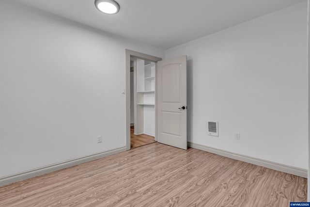 621 SE 4TH Av, Albany, OR 97231