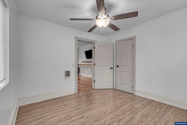 621 SE 4TH Av, Albany, OR 97231