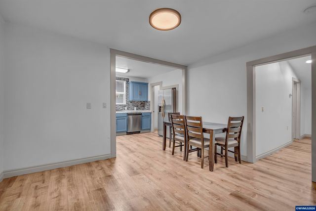 621 SE 4TH Av, Albany, OR 97231