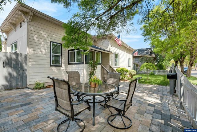 621 SE 4TH Av, Albany, OR 97231