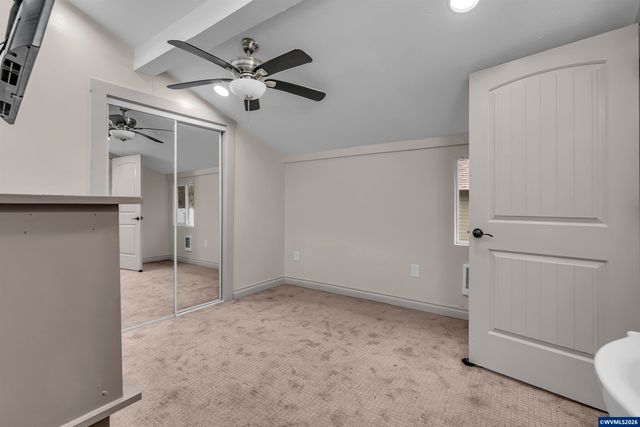 621 SE 4TH Av, Albany, OR 97231