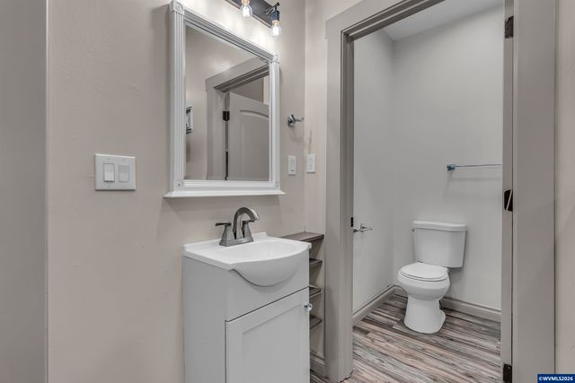 621 SE 4TH Av, Albany, OR 97231