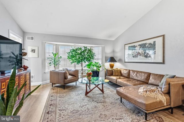 406 SWEETWATER DR, Cinnaminson, NJ 08077