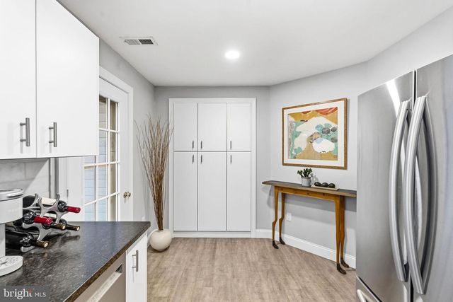 406 SWEETWATER DR, Cinnaminson, NJ 08077