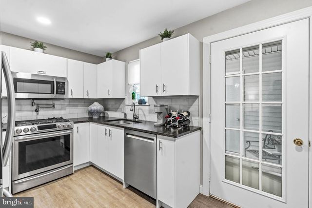 406 SWEETWATER DR, Cinnaminson, NJ 08077