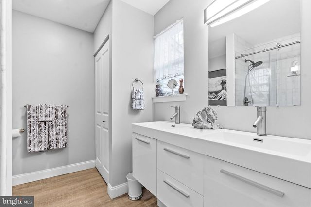 406 SWEETWATER DR, Cinnaminson, NJ 08077