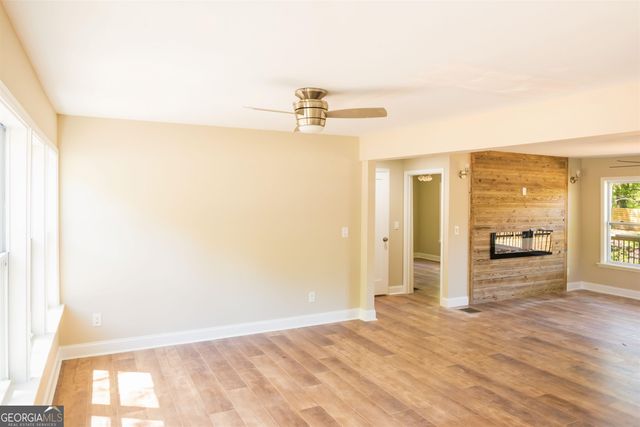 1677 W North Avenue, Atlanta, GA 30318