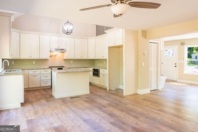 1677 W North Avenue, Atlanta, GA 30318