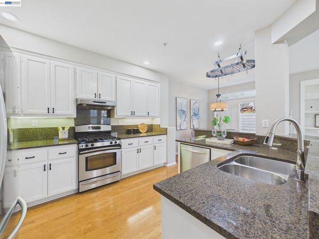 320 Sutter Creek Ln, San Ramon, CA 94583