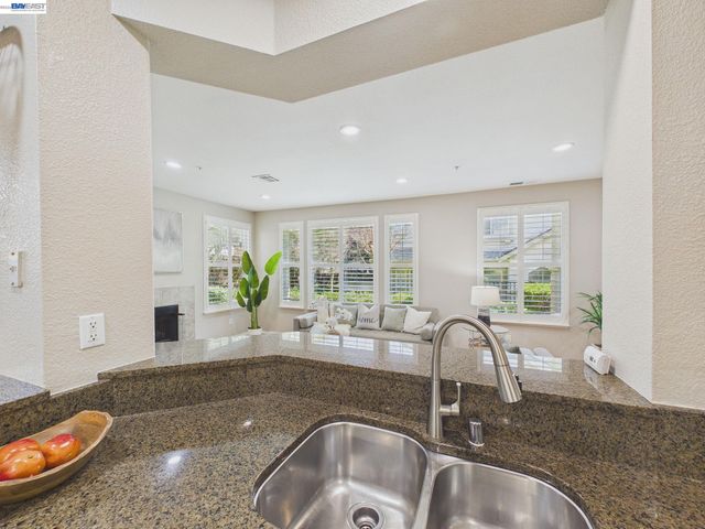 320 Sutter Creek Ln, San Ramon, CA 94583
