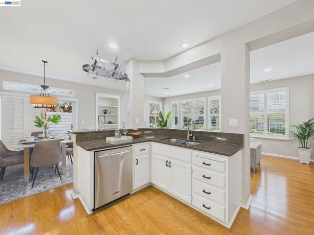 320 Sutter Creek Ln, San Ramon, CA 94583