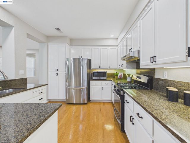 320 Sutter Creek Ln, San Ramon, CA 94583