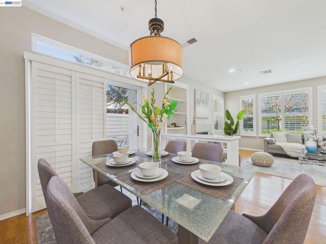 320 Sutter Creek Ln, San Ramon, CA 94583