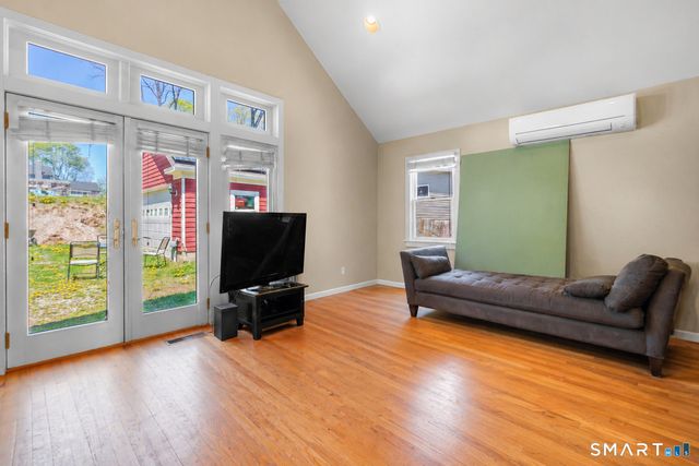 9 Reservoir Street, Bethel, CT 06801