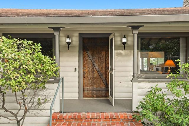 11 S Palomar Drive, Redwood City, CA 94062