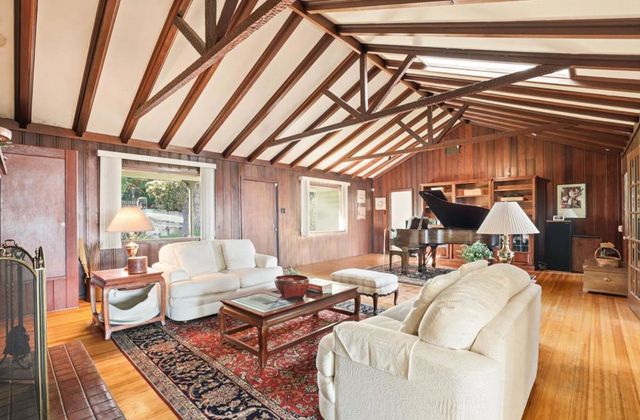 11 S Palomar Drive, Redwood City, CA 94062