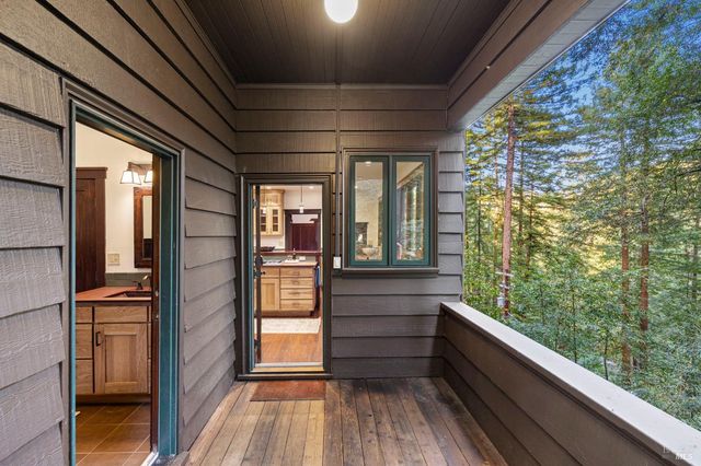 9094 Highland Ter, Monte Rio, CA 95462