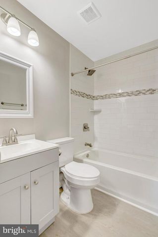 829 SMARTTS LN NE, Leesburg, VA 20176