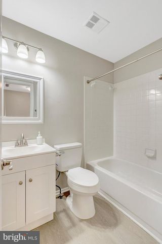 829 SMARTTS LN NE, Leesburg, VA 20176