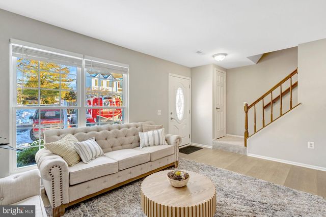 829 SMARTTS LN NE, Leesburg, VA 20176