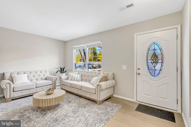 829 SMARTTS LN NE, Leesburg, VA 20176