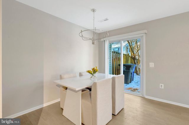 829 SMARTTS LN NE, Leesburg, VA 20176