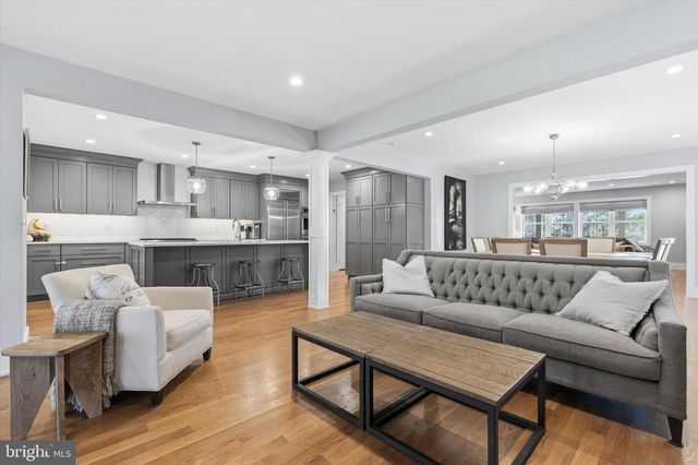 420 FAWN HILL LN, Penn Valley, PA 19072