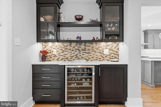 420 FAWN HILL LN, Penn Valley, PA 19072