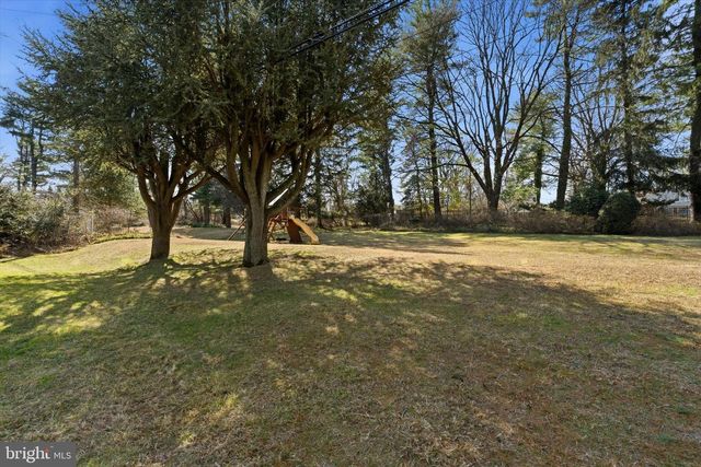 420 FAWN HILL LN, Penn Valley, PA 19072