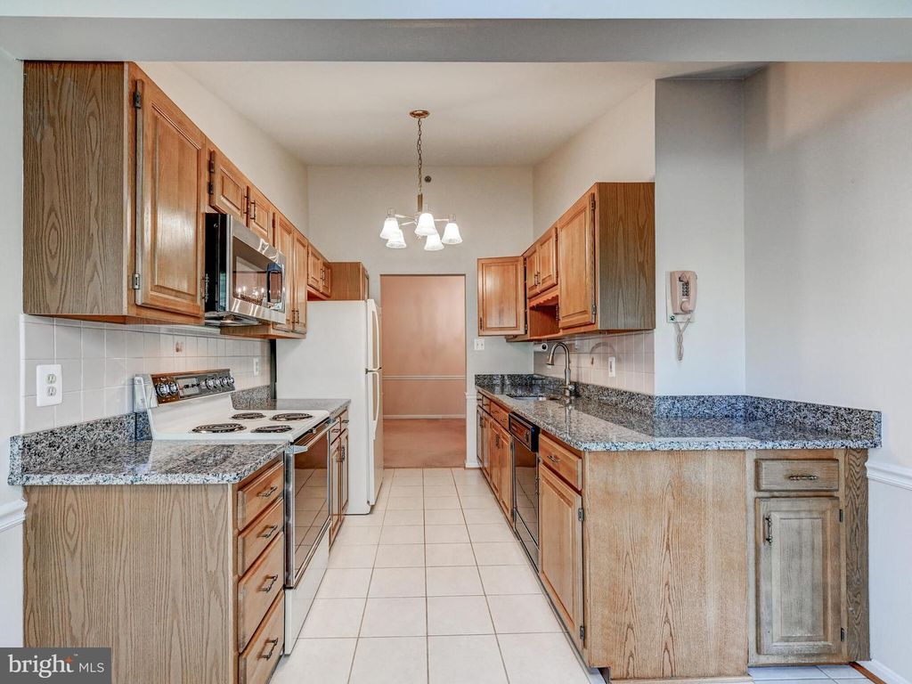 Image 4 of property listing at 14201 QUAIL CREEK WAY #304, Sparks Glencoe, MD 21152