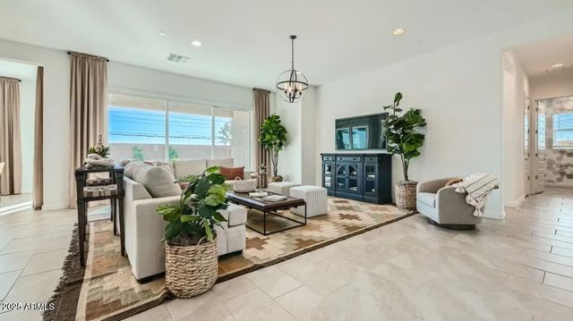 3336 E CRAFTSMAN Lane, San Tan Valley, AZ 85140