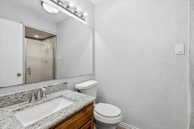 3004 Highgate Lane, Bedford, TX 76021