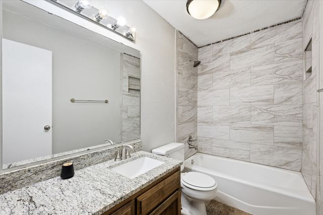 3004 Highgate Lane, Bedford, TX 76021
