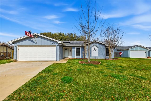 3004 Highgate Lane, Bedford, TX 76021