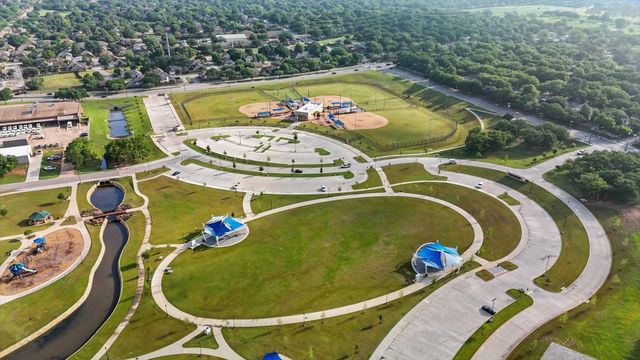 3004 Highgate Lane, Bedford, TX 76021