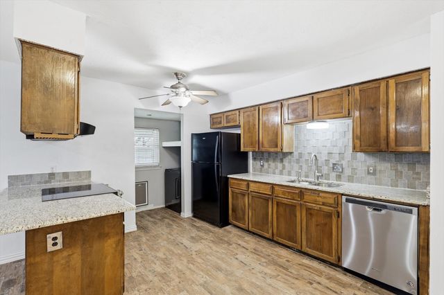 3004 Highgate Lane, Bedford, TX 76021